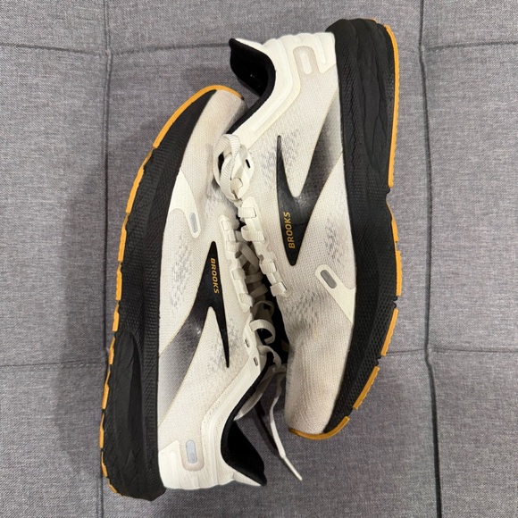 Brooks Women’s Launch 9 Neutral Running Shoe - Picture 3 of 7